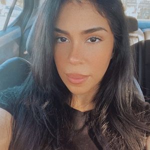 Meet your Posher, Leticia